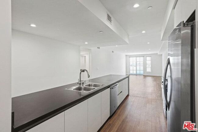 Photo - 11847 Kiowa Ave Unit 202