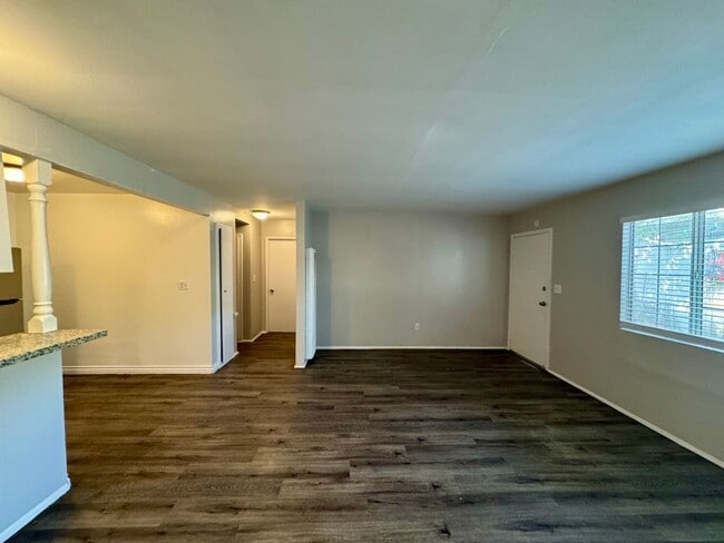 Photo - 17392 Queens Ln Unit 3