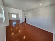 Photo - 1516 1/2 N Kingsley Dr