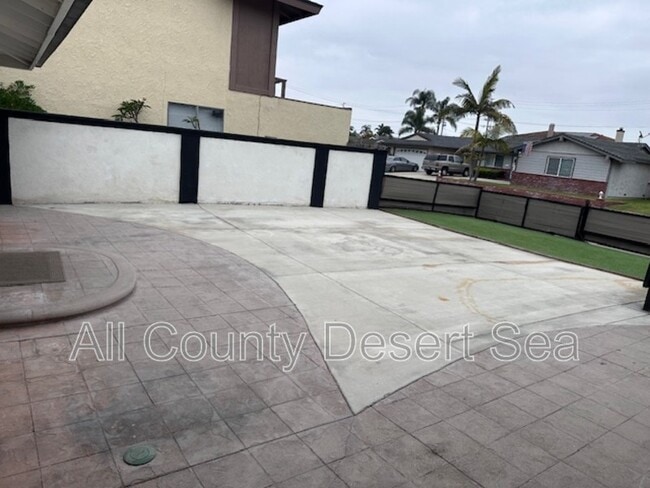 Photo - 17911 Caledonia Cir