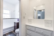 Studio - 450SF - Bathroom - Park Gramercy Apartments