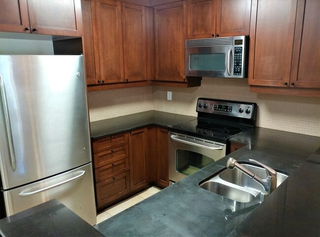 Photo - 3520 Lebon Dr Unit 5123