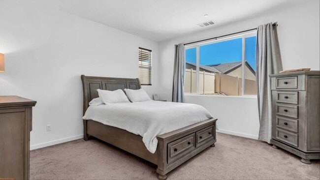 Photo - AVAILABLE NOW!! 3 Bedroom 2 Bathroom UNFURNISED Home with Solar Panels in Skyborne in Desert Hot ...