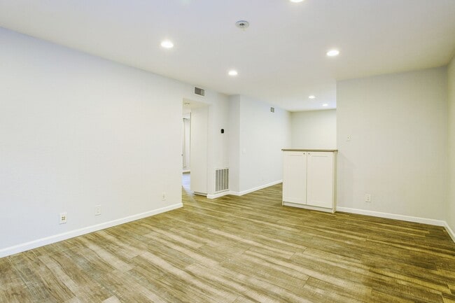Photo - Discover this well-appointed 2-bedroom, 2-bath condo in Lake Forest