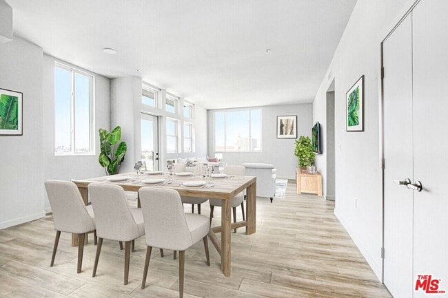 Photo - 2847 Leeward Ave Unit 305