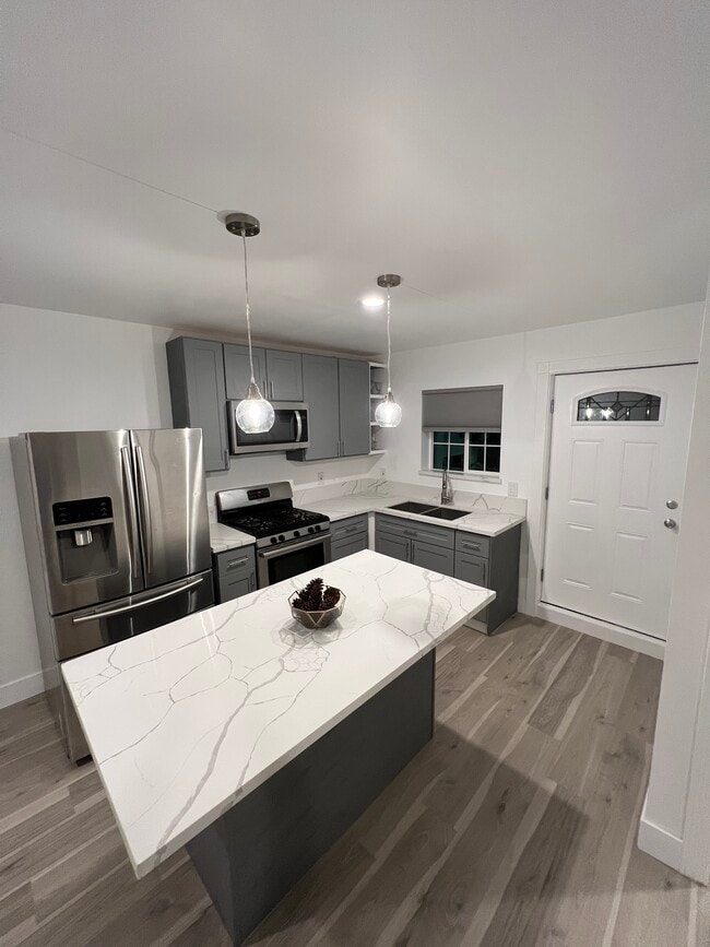 Photo - 413 N Macneil St Unit Studio