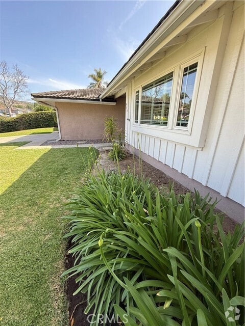 Building Photo - 1848 Gretta Ave Rental