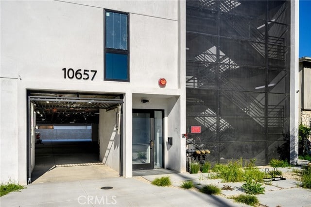 Photo - 10657 Moorpark St Unit 405