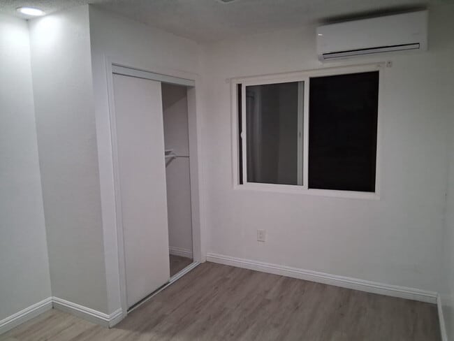 Photo - 9490 Elm Ave