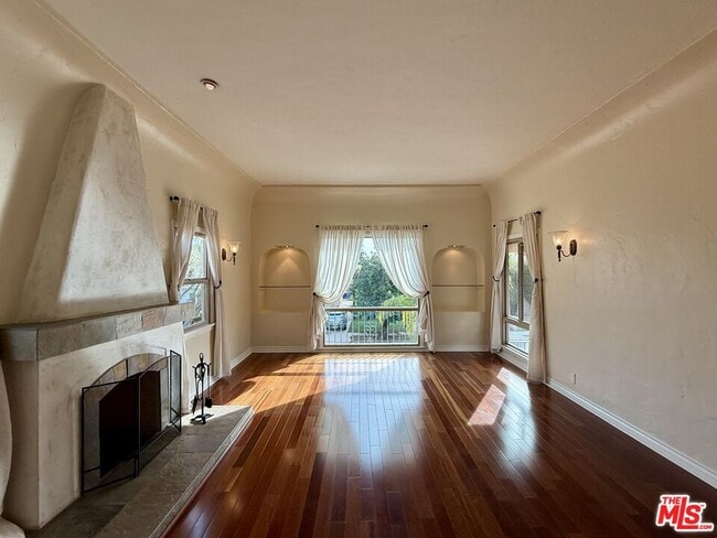 Photo - 1227 Ridgeley Dr Unit (Upper)