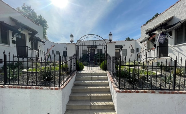 Building Photo - 13202 Beverly Blvd Rental