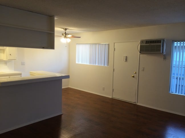 Photo - 13855 Burbank Blvd Unit 6