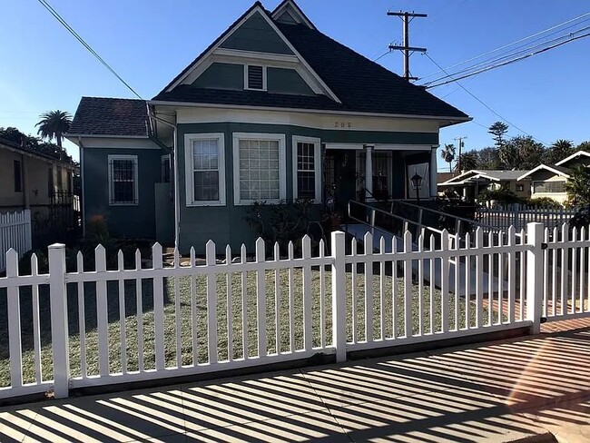 Photo - 265 Lindero Ave