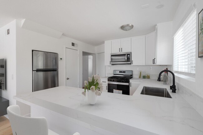 Photo - 5191 Alumni Pl