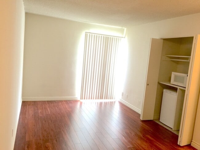 Photo - Casablanca West Apartments