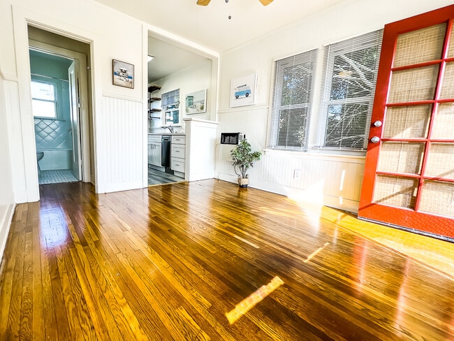 Building Photo - 239 Pacific St Unit I