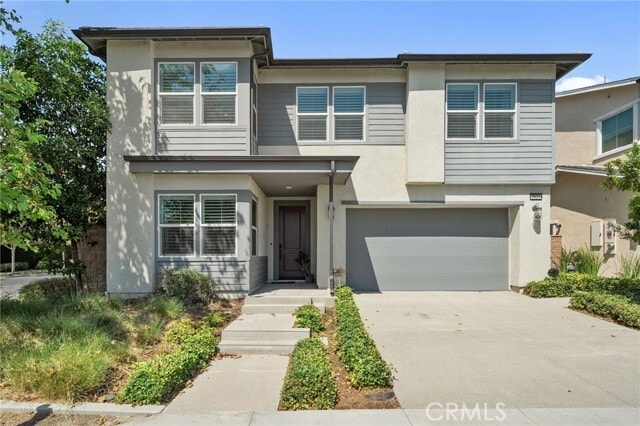 Building Photo - 2621 E Clara Ln