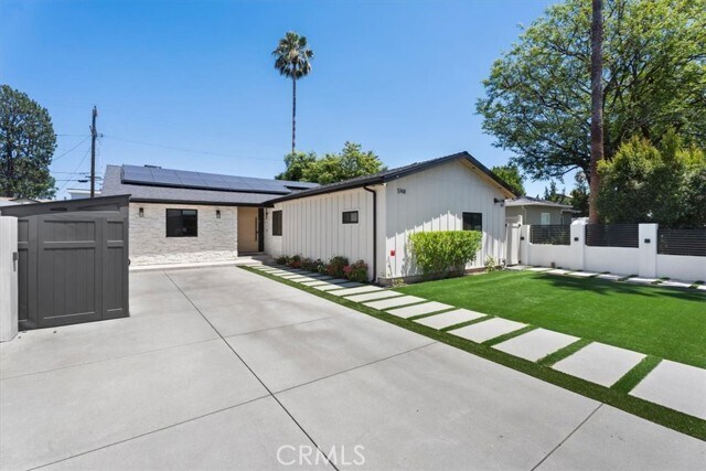Photo - 5748 Vesper Ave