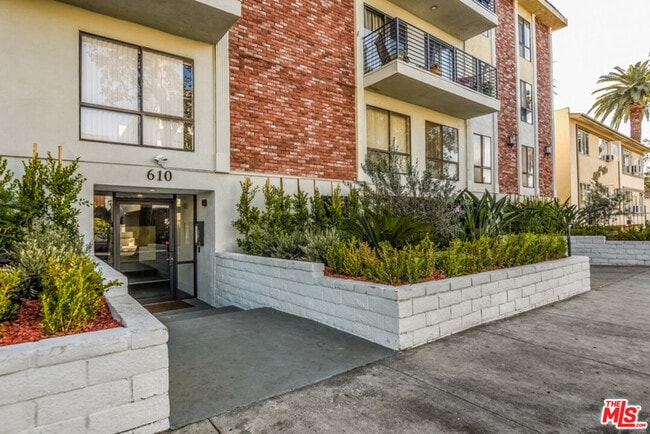 Photo - 610 Orlando Ave Unit 203