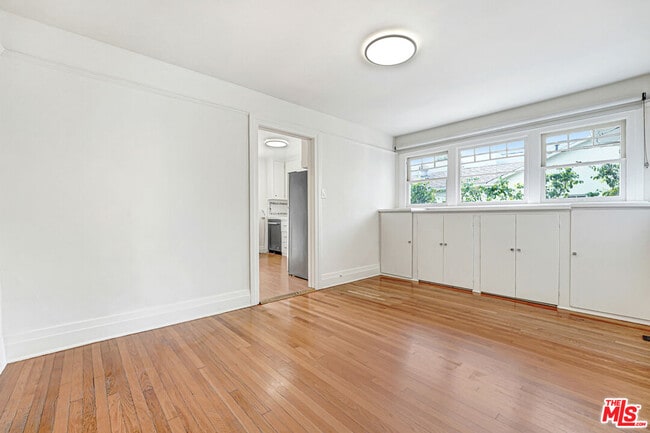 Photo - 11970 Darlington Ave