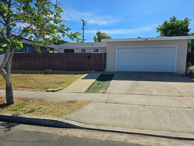 Charming 3-Bedroom, 2-Bath Home in Desirab... - Charming 3-Bedroom, 2-Bath Home in Desirab...