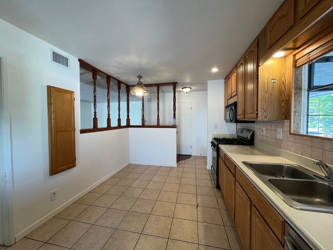 Photo - Simi 2+1.5 w/bonus room, RV parking + grea...