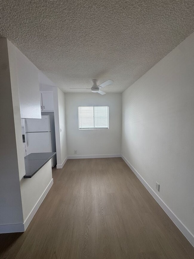 Photo - 11816 Chandler Blvd Unit 11