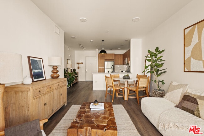 Photo - 1700 S Pacific Coast Hwy Unit 305