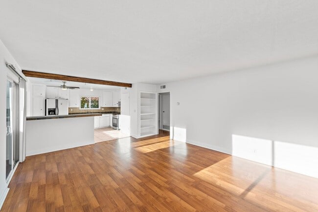 Photo - 230 Avenida Victoria Unit B