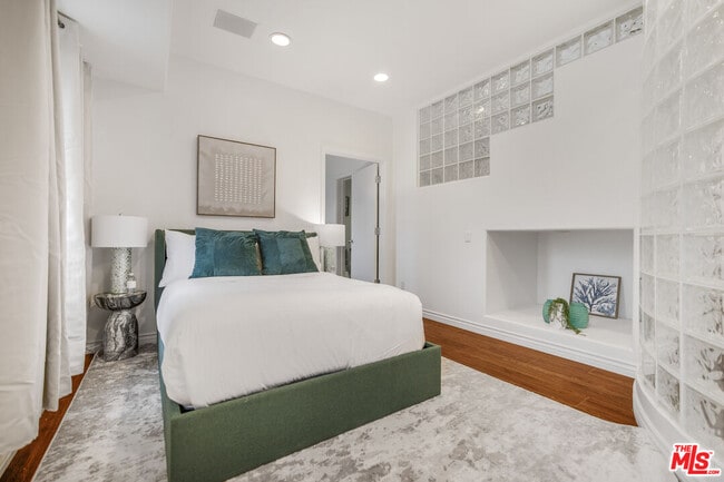 Photo - 8507 Franklin Ave