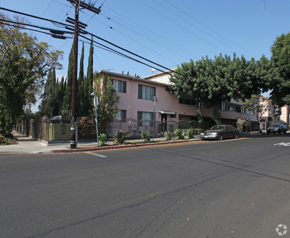 Photo - 1157-1161 N Hobart Blvd Apartments