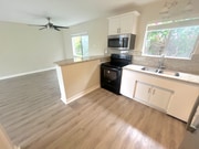 Photo - 931 W 19th St Apartment Unit 8
