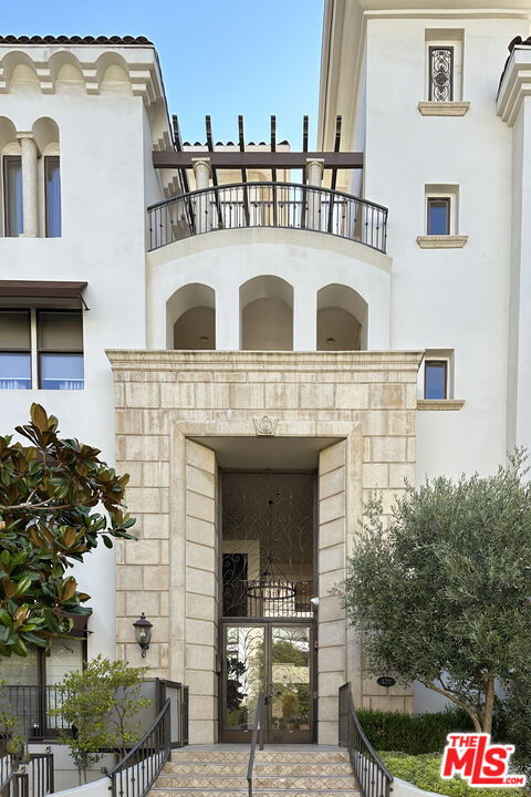 Photo - 122 N Clark Dr Unit 405