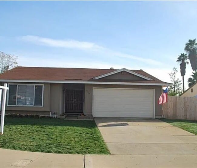 Photo - Charming 3 Bedroom 2 Bathroom Home Available for Rent!!