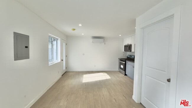 Photo - 1732 Crenshaw Blvd Unit 1/3