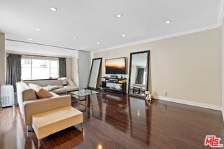 Photo - 419 N Oakhurst Dr
