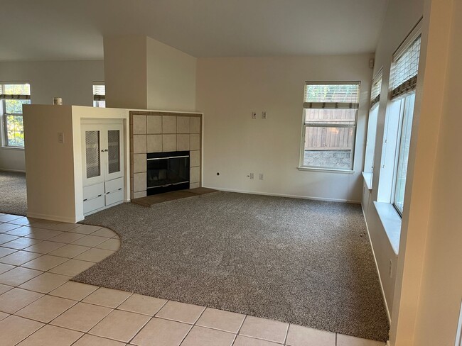 Photo - 3Bed/2.5Bath in Oceanside~ Ventana