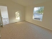 Photo - 21100 State St