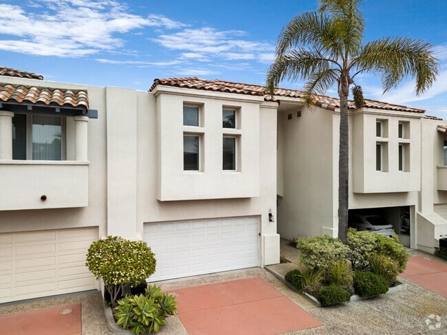 Building Photo - UPDATED LUXURY MALIBU CONDO!
