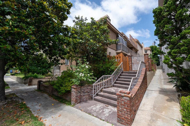 Building Photo - 10687 Wilkins Ave Unit 1