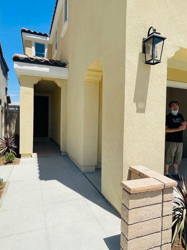 Photo - Located in the highly sought-after master-planned community of The Preserve at Chino, this modern...