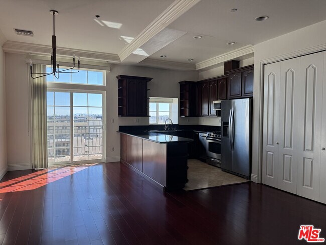 Photo - 700 S Ardmore Ave Unit PH4