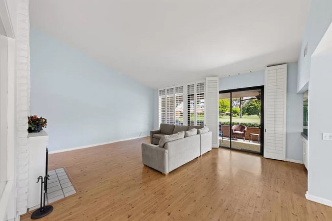 Photo - 14 La Ronda Dr