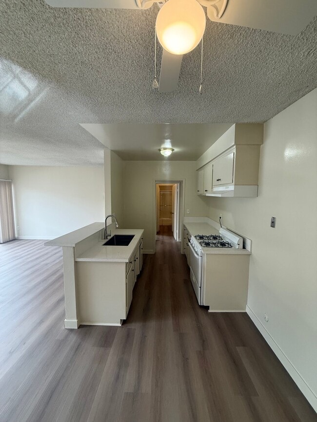 Photo - 1661 W 219th St Unit 15