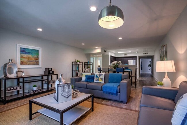 Photo - 433 Midvale - Student Housing at UCLA