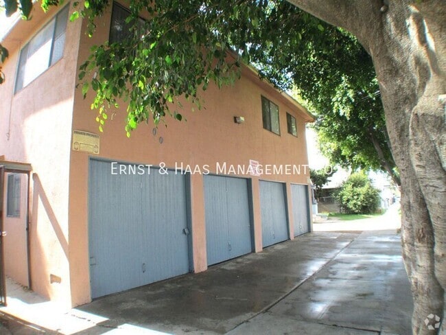 Building Photo - 2100 E 15th St Unit #05 Rental