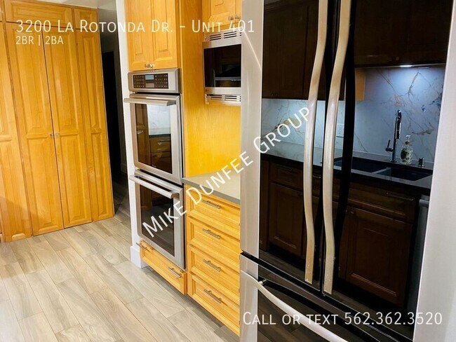 Photo - 3200 La Rotonda Dr Unit 401