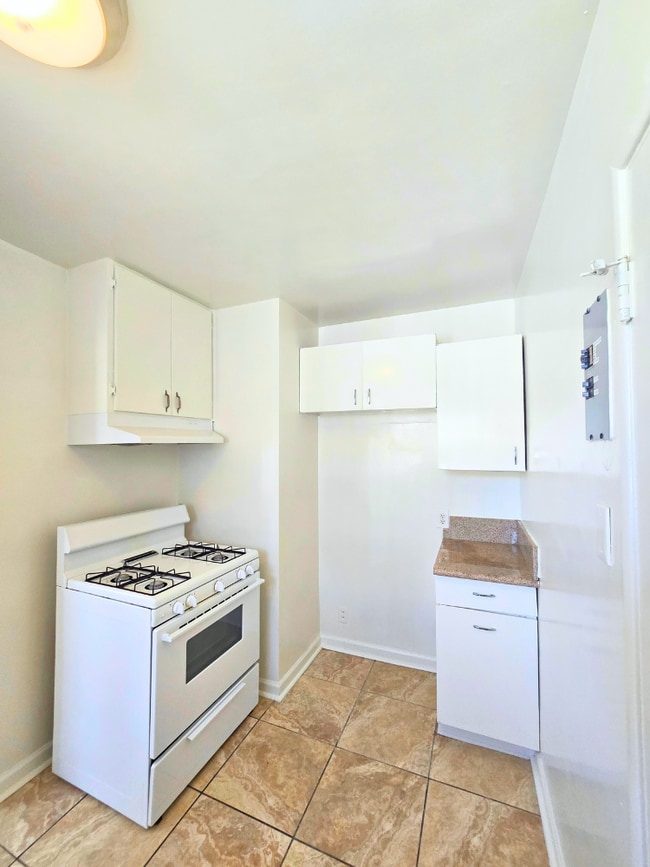 Photo - 1.0 bedroom in Pasadena California 91106 Unit D