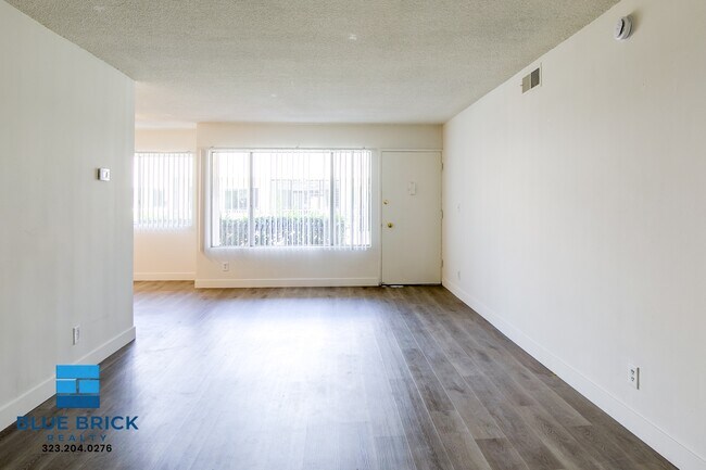 Photo - 17834 Burbank Blvd Unit 111