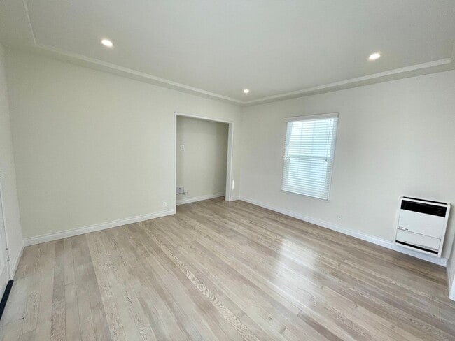 Photo - 10368-10384 1/2 Bellwood Ave